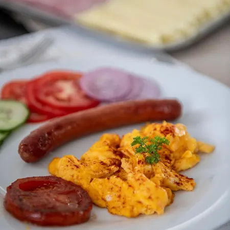 Botel Tuenderfatyol Abadszalok